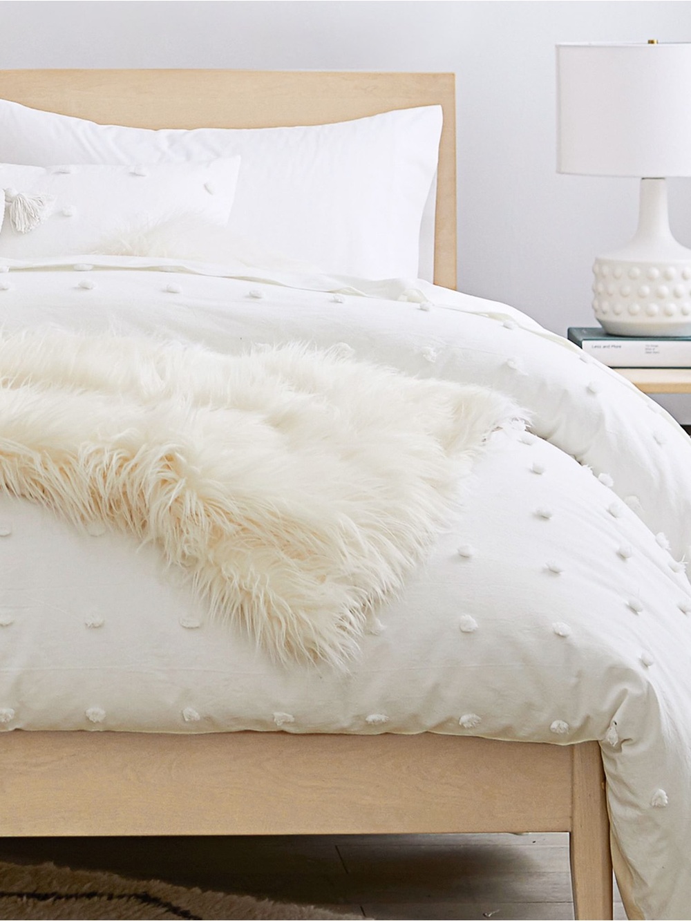 Pottery Barn Teen Tufted Dot Duvet Cover White Pom Poms Twin Size Button Closure - Picture 3 of 8